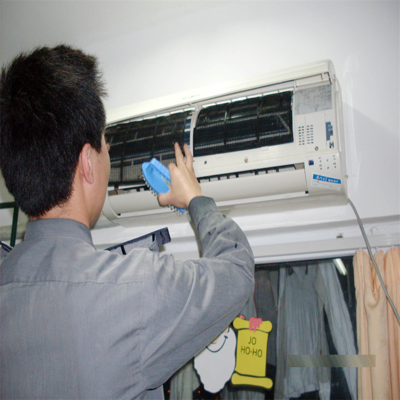 深圳罗湖水库别墅空调从里面漏水维修